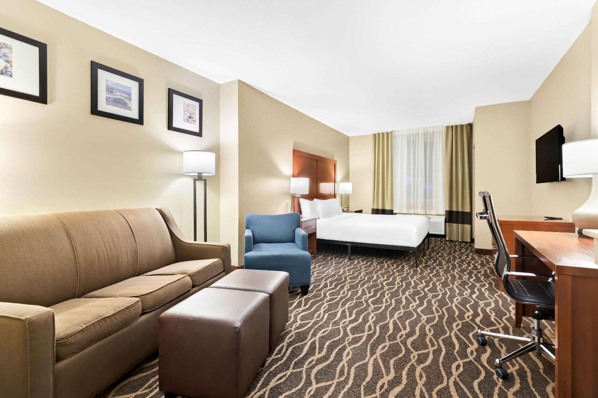 คอมฟอร์ต สวีท แทมป้า แอร์พอร์ต นอร์ท Hotel แทมปา ภายนอก รูปภาพ