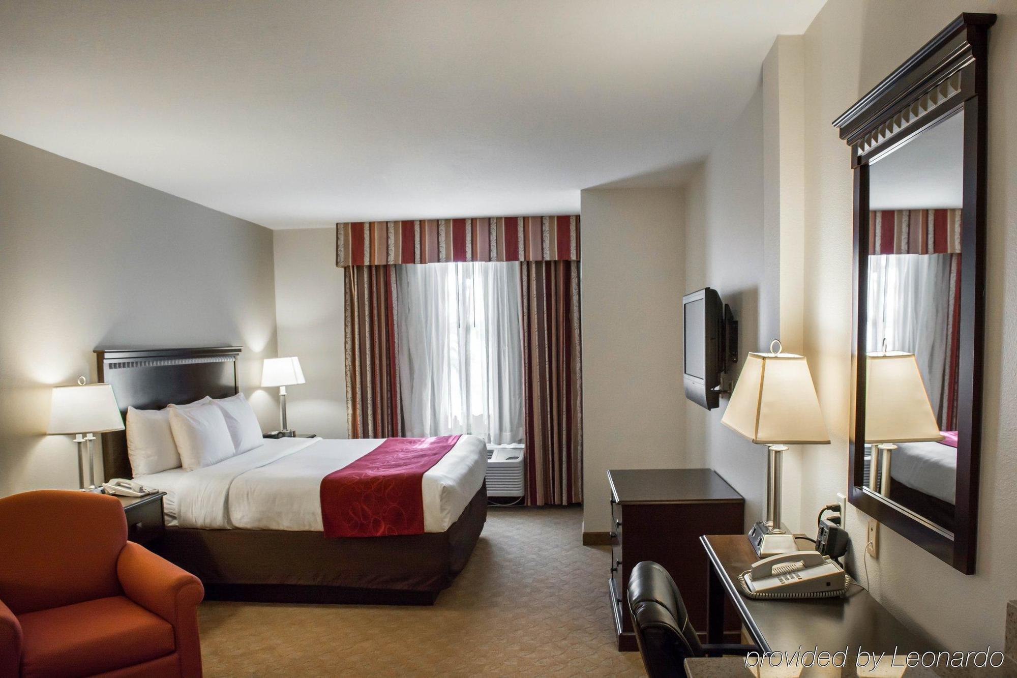 คอมฟอร์ต สวีท แทมป้า แอร์พอร์ต นอร์ท Hotel แทมปา ภายนอก รูปภาพ