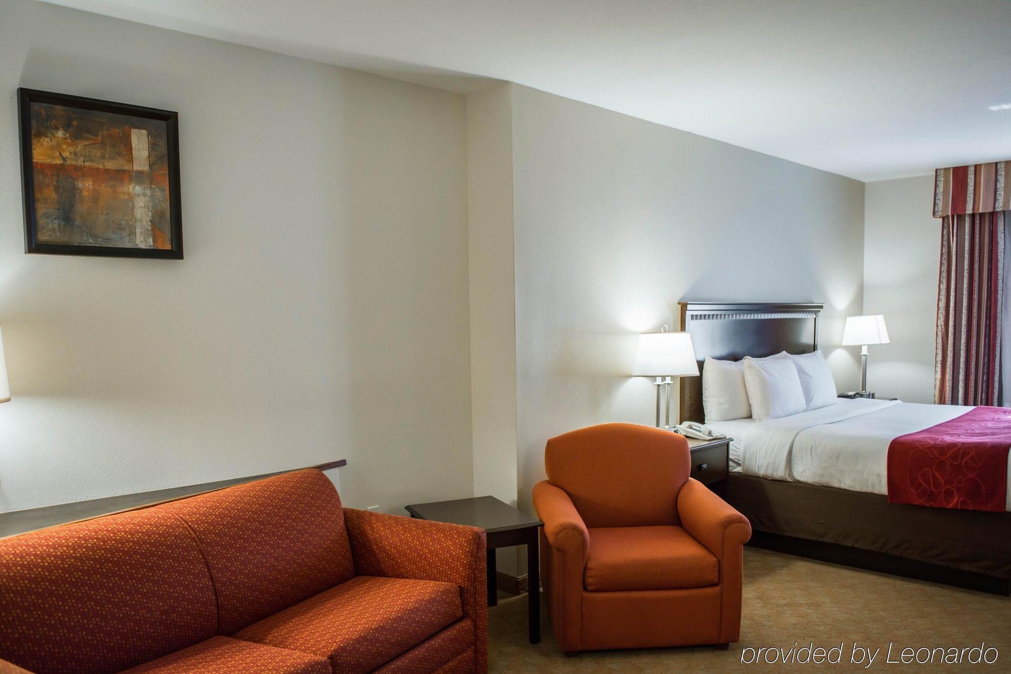 คอมฟอร์ต สวีท แทมป้า แอร์พอร์ต นอร์ท Hotel แทมปา ภายนอก รูปภาพ